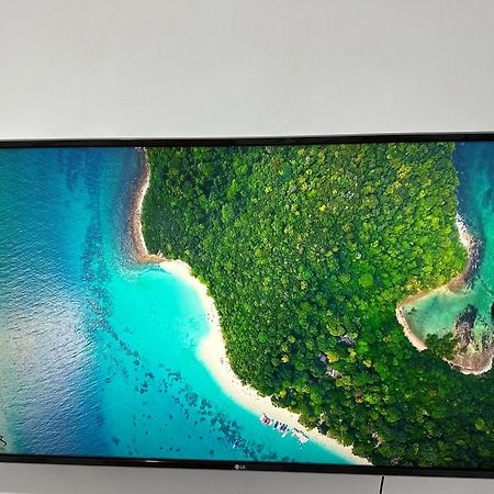 Low Island House لوس سيلوس المظهر الخارجي الصورة